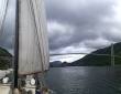 unter der Lysefjord-Brücke durch