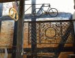 alte Schilder im Museum